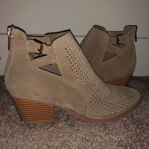 Tan Heeled Bootie